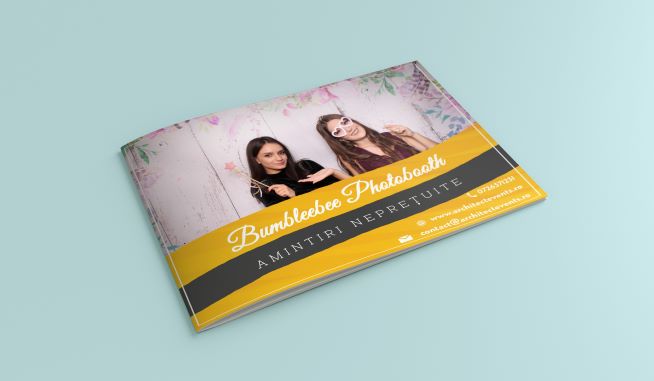 Mockup_HorizontalA5_Brochure_1